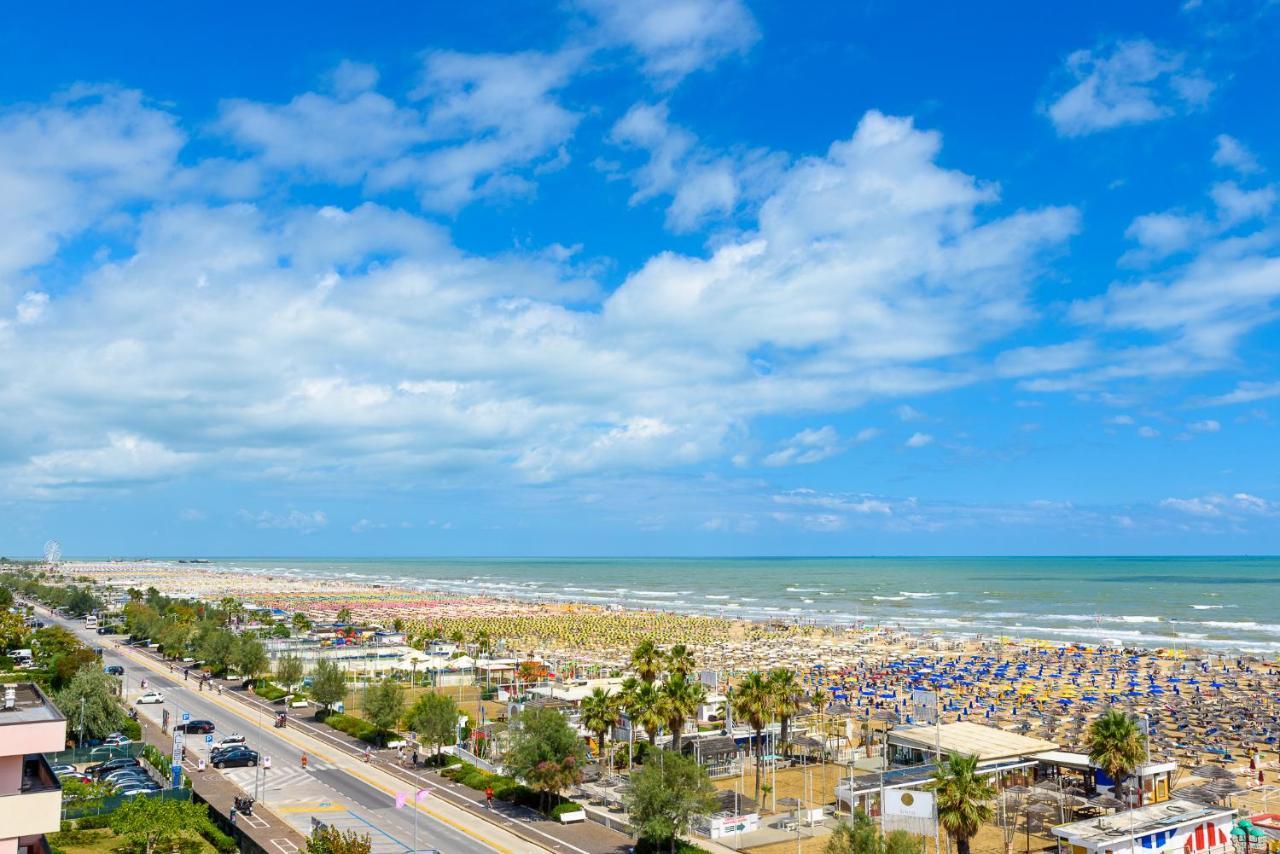 רימיני Hotel Audi Frontemare מראה חיצוני תמונה