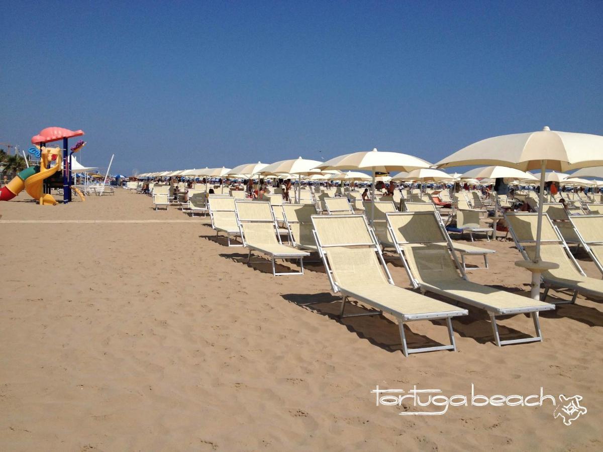 רימיני Hotel Audi Frontemare מראה חיצוני תמונה
