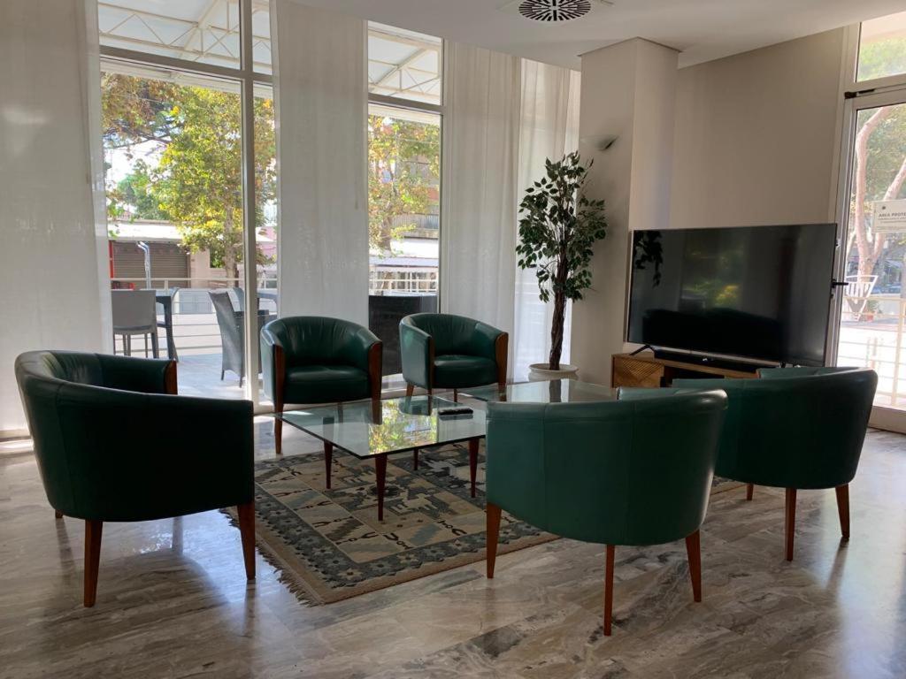 רימיני Hotel Audi Frontemare מראה חיצוני תמונה