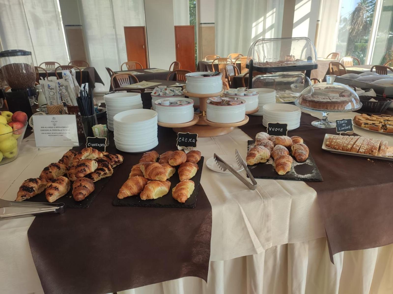 רימיני Hotel Audi Frontemare מראה חיצוני תמונה