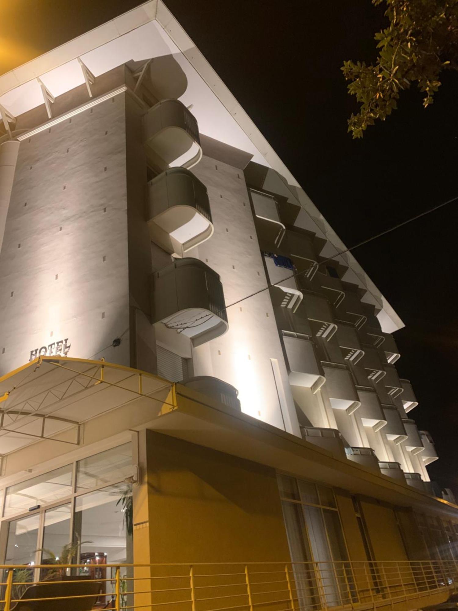 רימיני Hotel Audi Frontemare מראה חיצוני תמונה