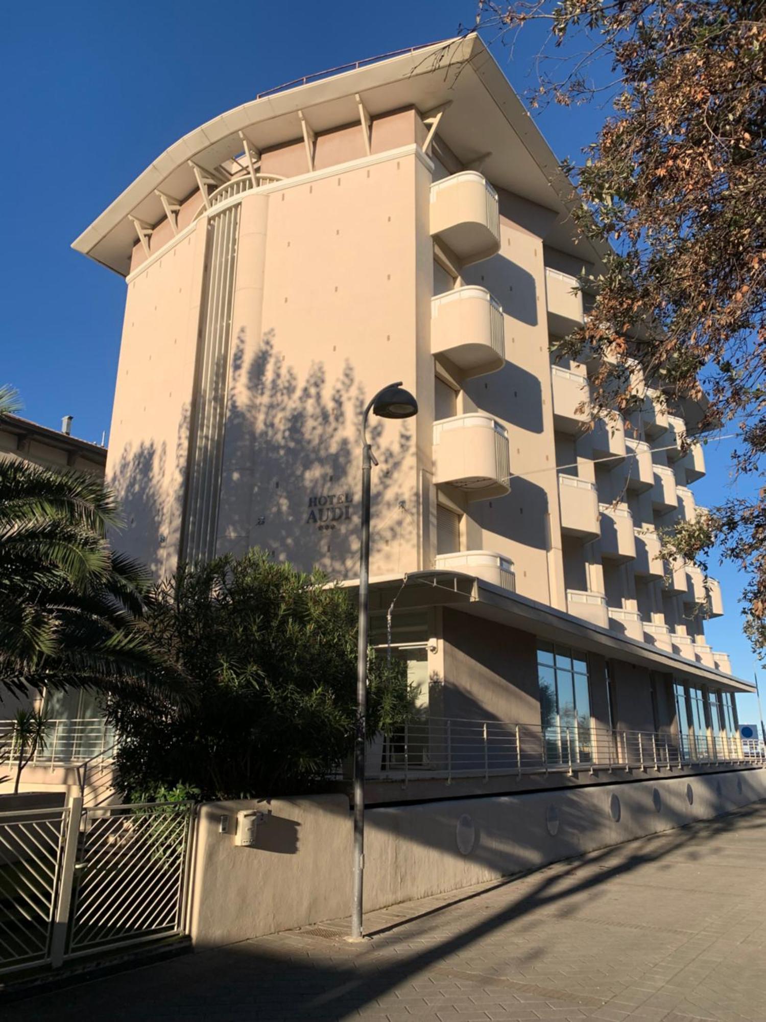 רימיני Hotel Audi Frontemare מראה חיצוני תמונה